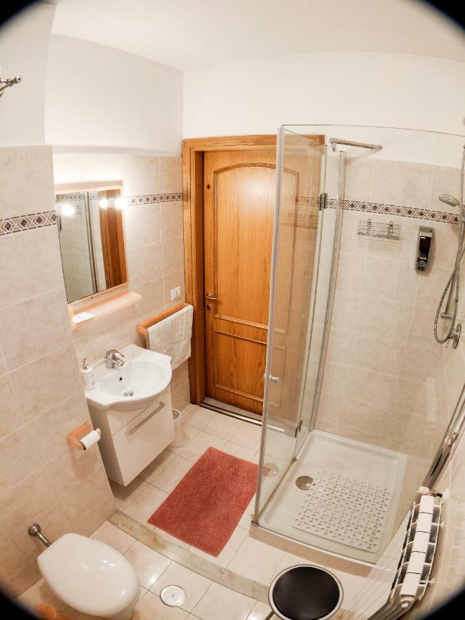 Bed And Breakfast La Palanzana Viterbo Bagian luar foto